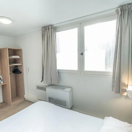 Brit Essentiel Nord Hotel 2*