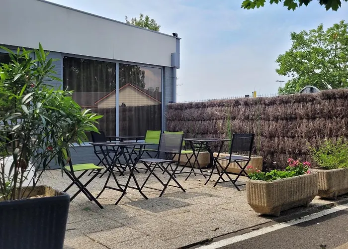 Brit Essentiel Nord 2* Tours