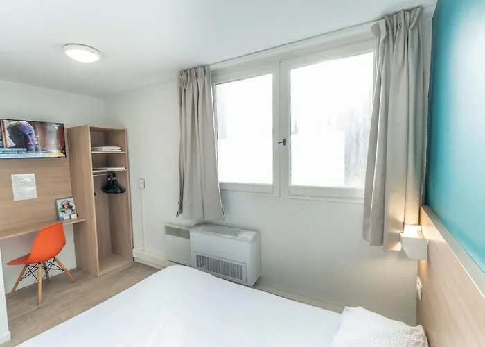 Brit Essentiel Nord Hotel 2*